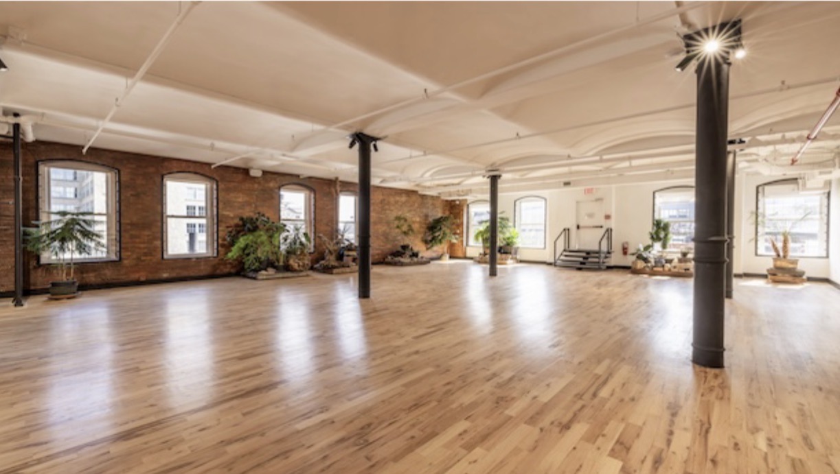 How to Transform a Raw Space Into an Immersive Event Environment